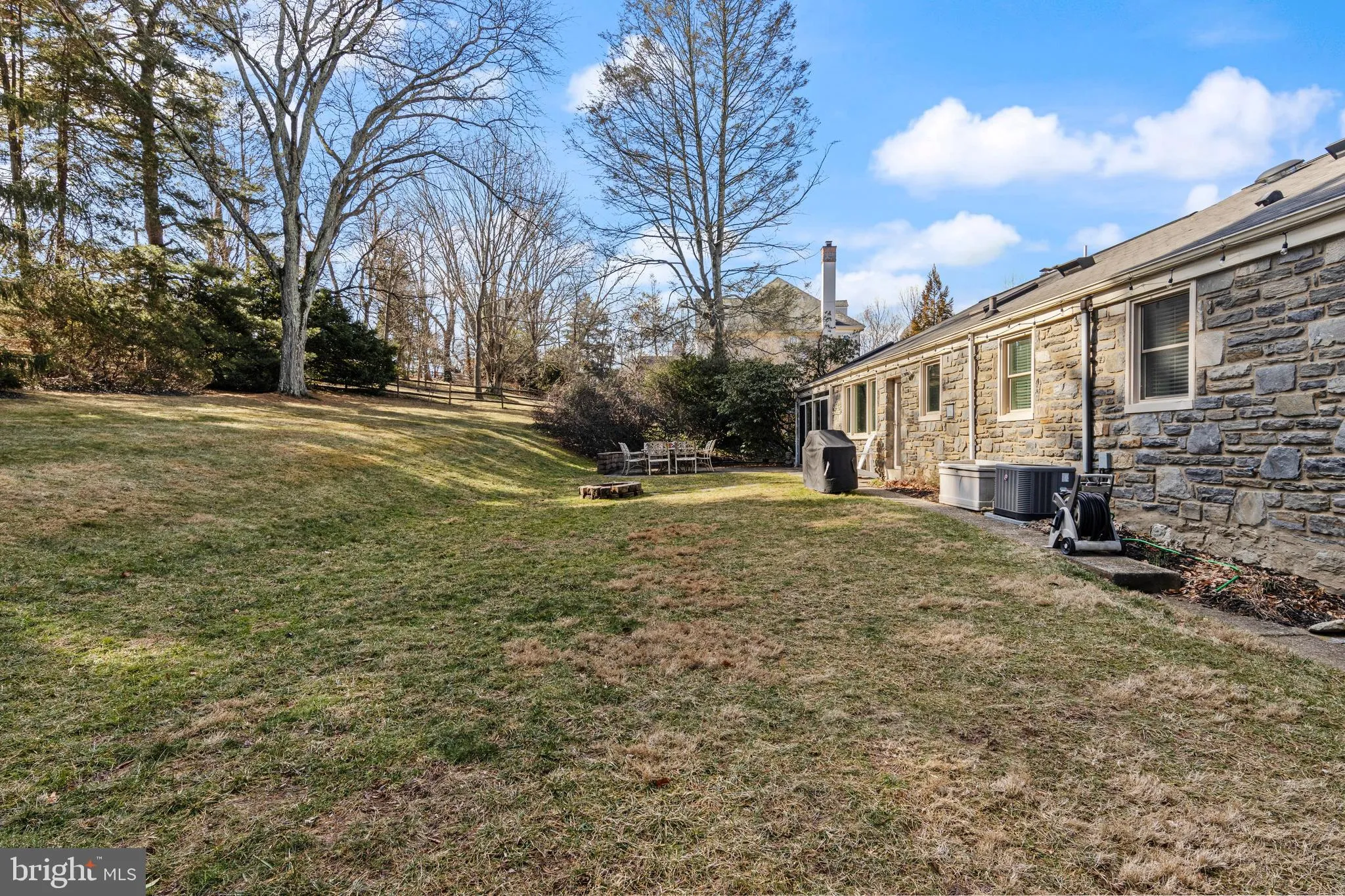 Villanova, Pennsylvania 19085, United States, 3 Bedrooms Bedrooms, ,2 BathroomsBathrooms,Residential,Pending,7281