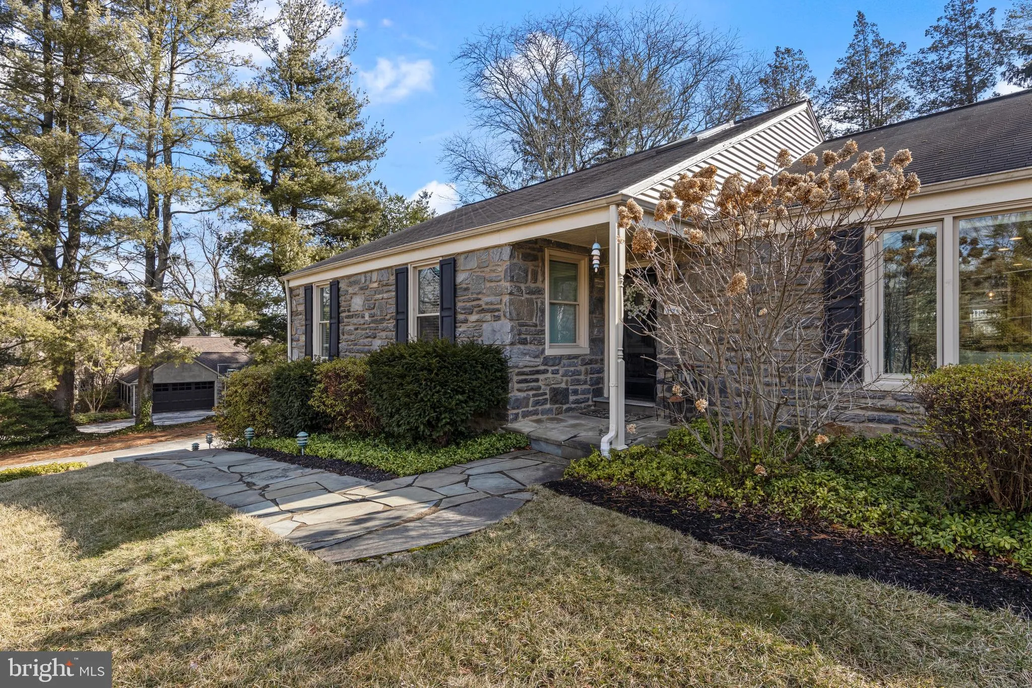 Villanova, Pennsylvania 19085, United States, 3 Bedrooms Bedrooms, ,2 BathroomsBathrooms,Residential,Pending,7281