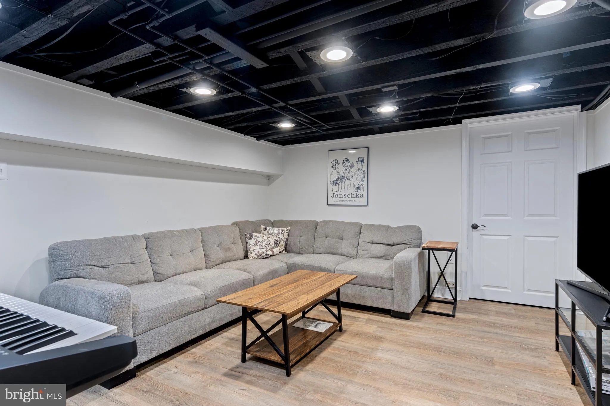 Villanova, Pennsylvania 19085, United States, 3 Bedrooms Bedrooms, ,2 BathroomsBathrooms,Residential,Pending,7281