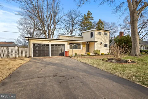 12 Manor Lane Unit N, Yardley, PA MLS: PABU2089892