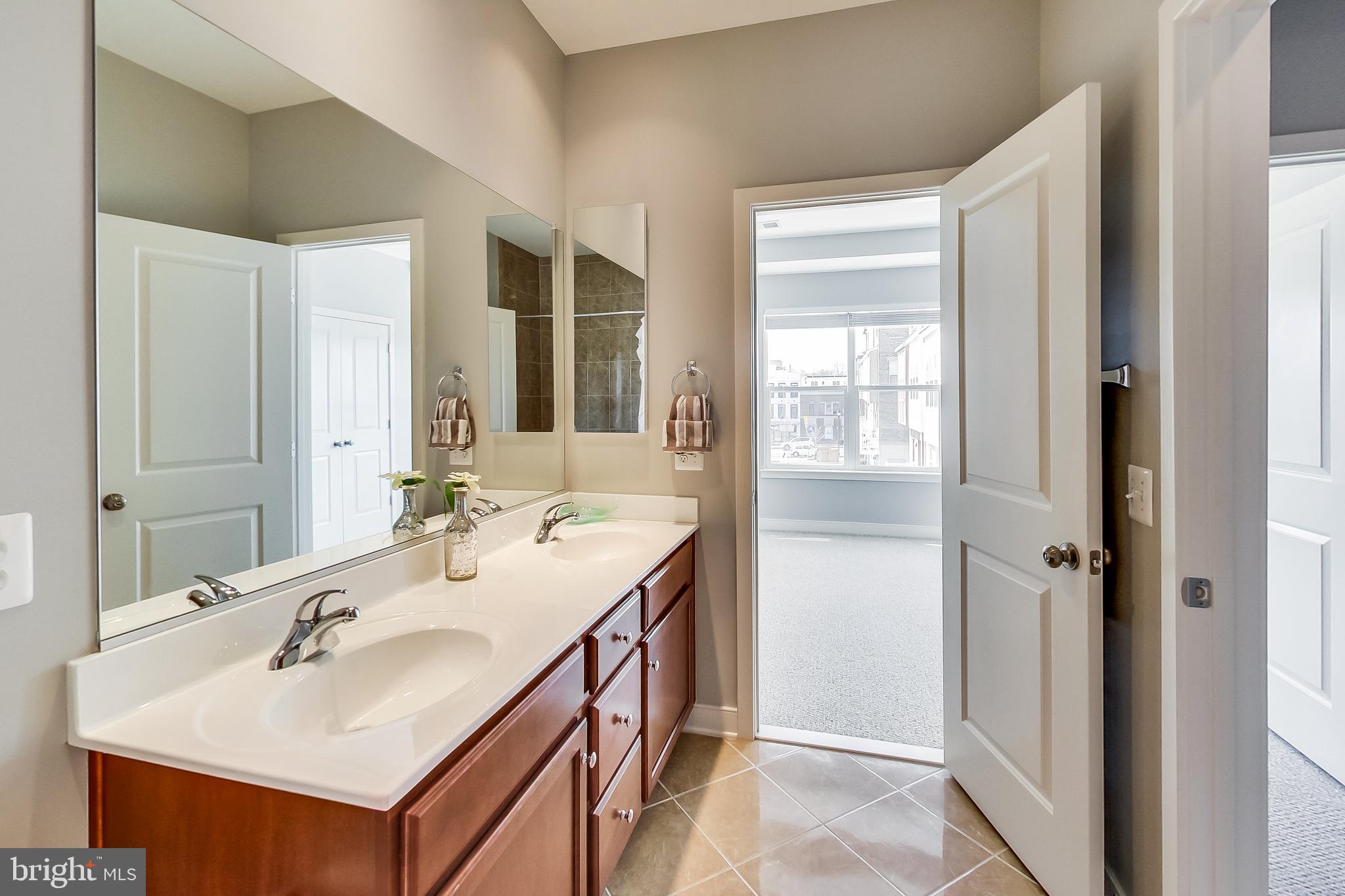 EYA ARTS DISTRICT - Residential