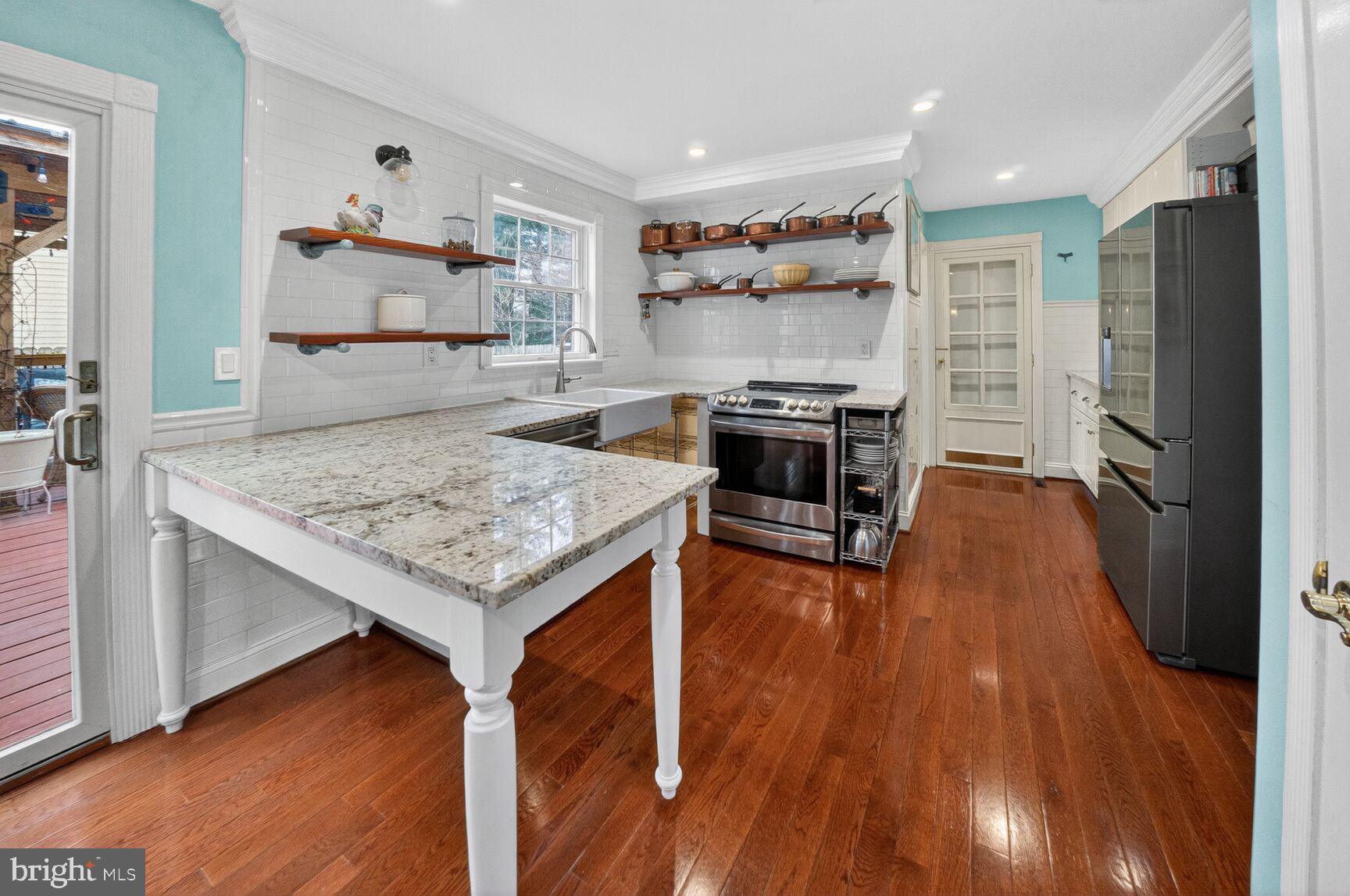 LONG REACH - Residential