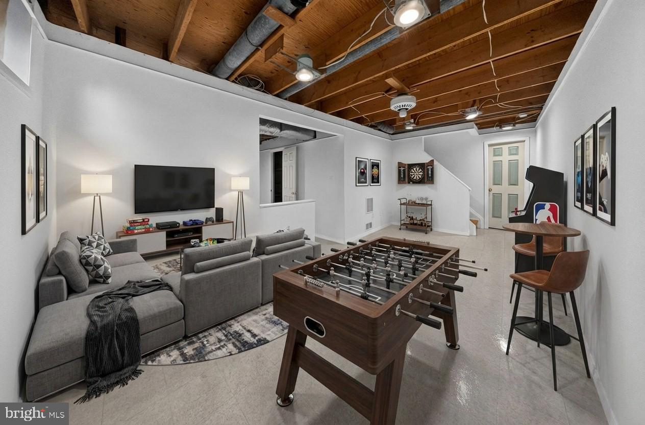 LONG REACH - Residential