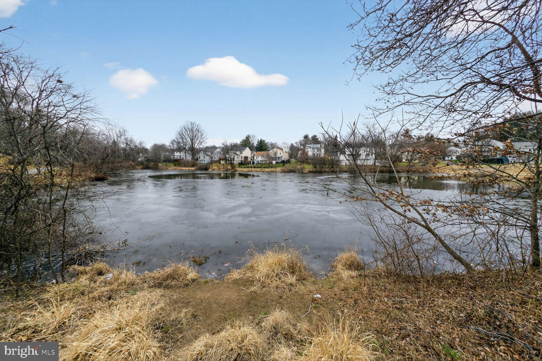 LONG REACH - Residential