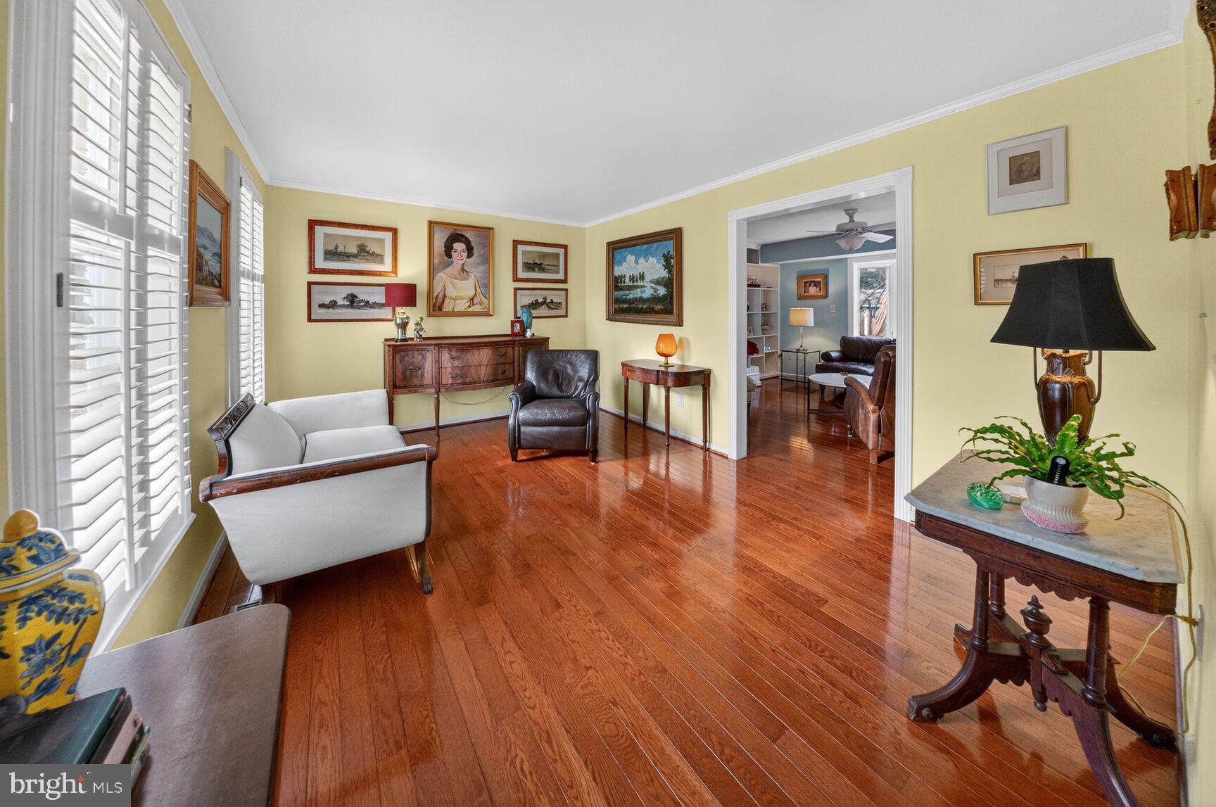 LONG REACH - Residential