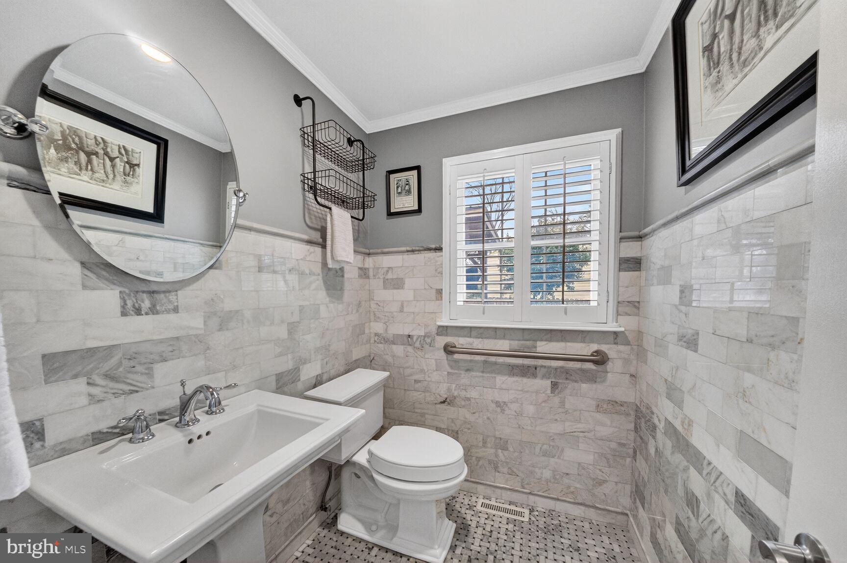 LONG REACH - Residential