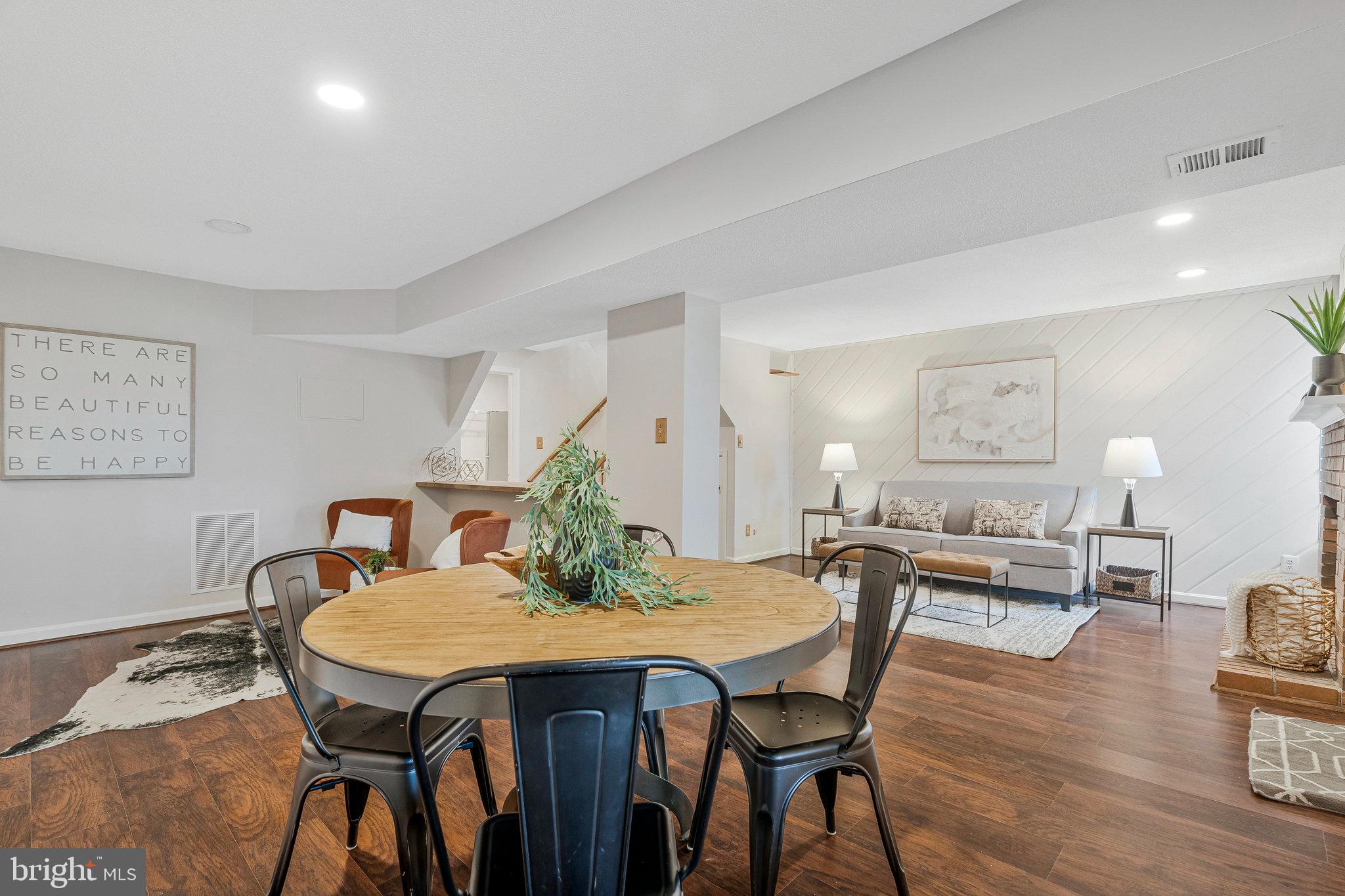 SPRING LAKE ESTATES WEST - Residential