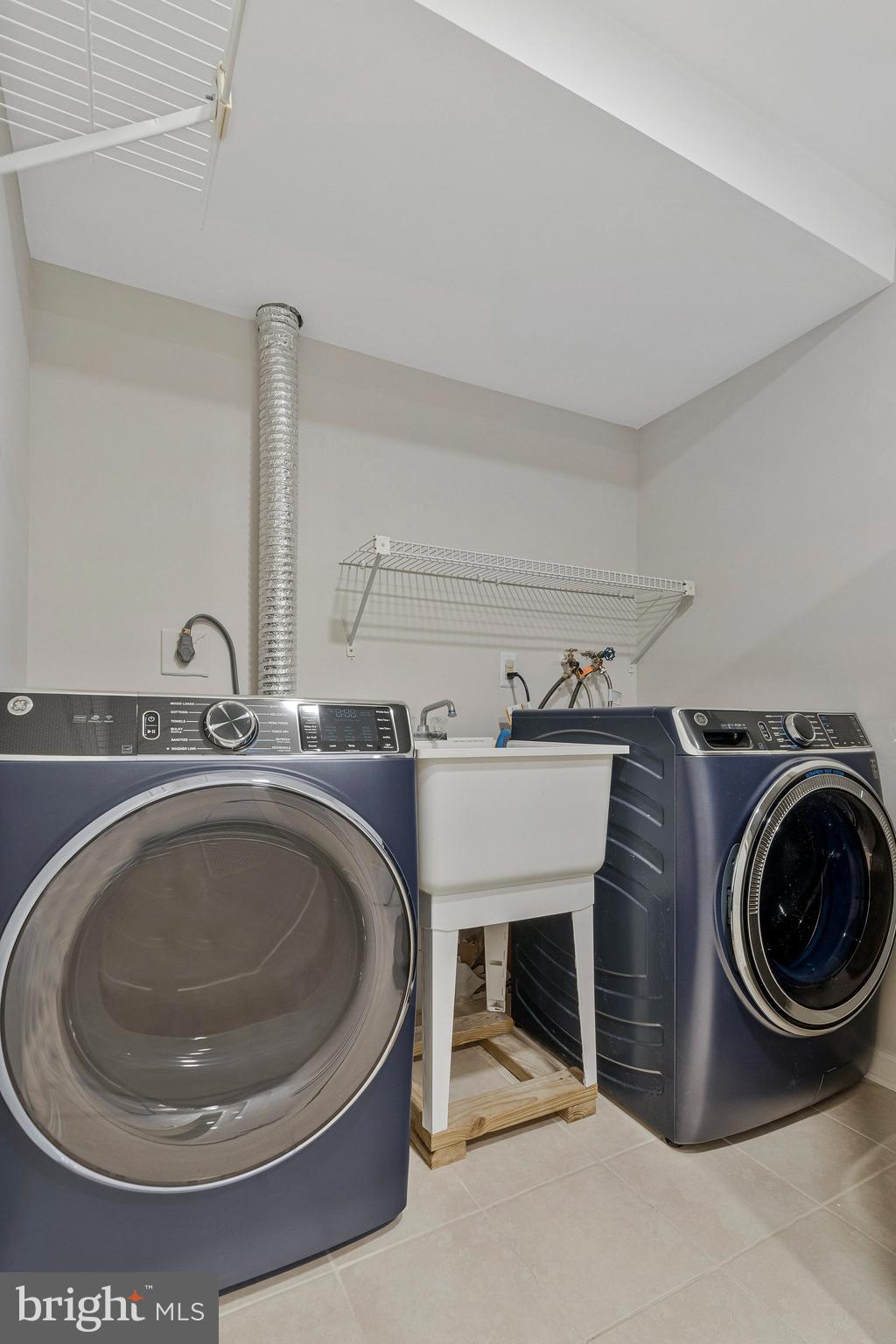 SPRING LAKE ESTATES WEST - Residential