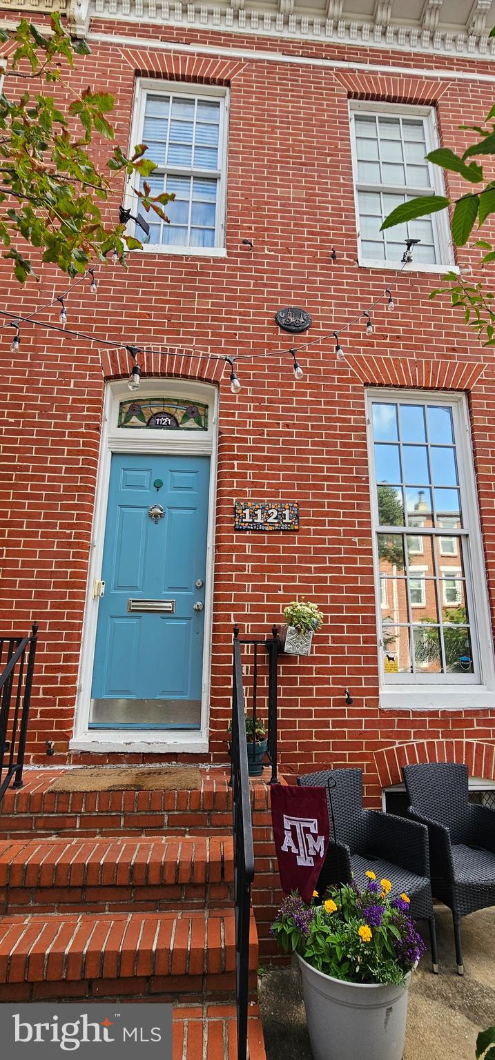 1121 BATTERY AVENUE