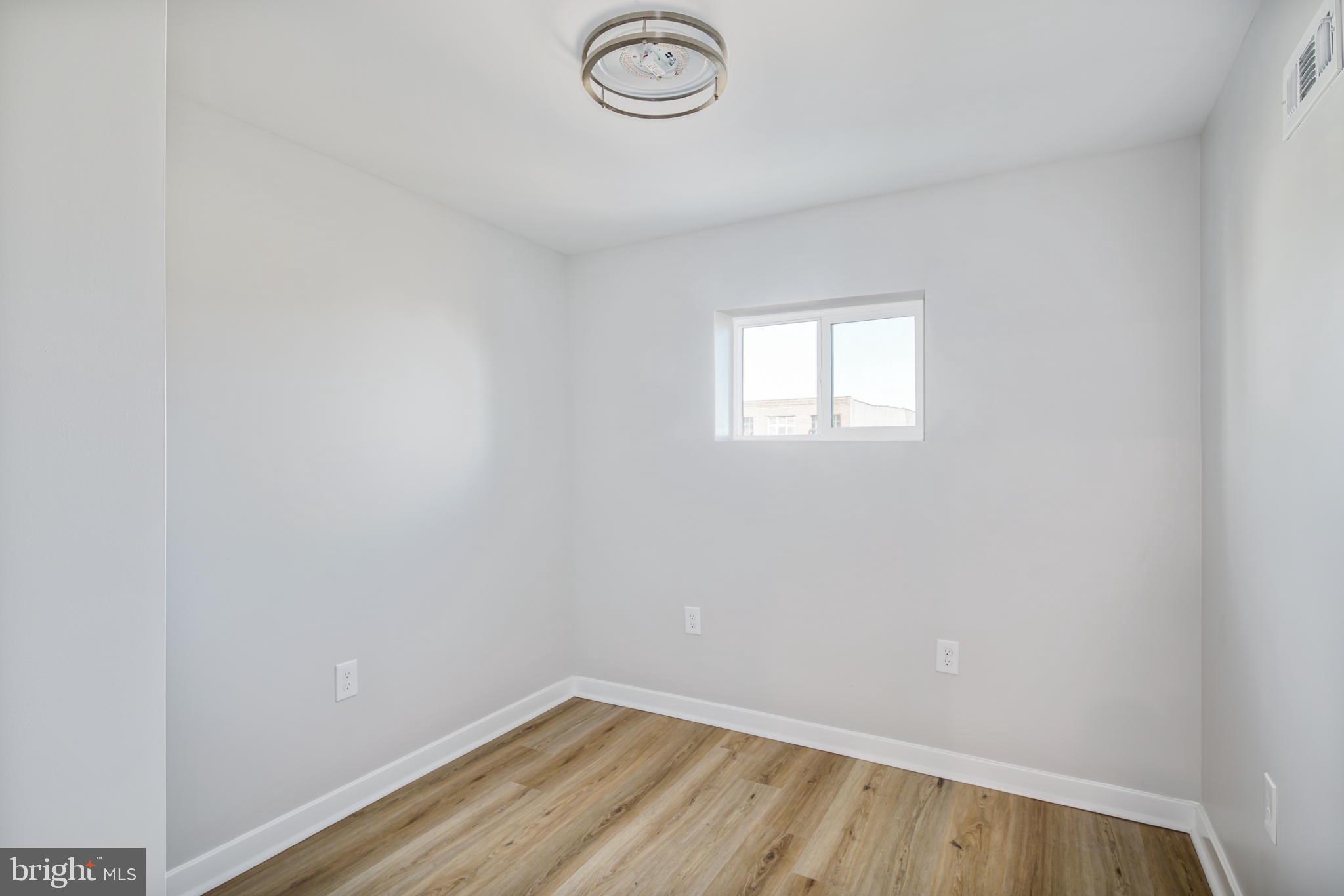 KENSINGTON - Residential