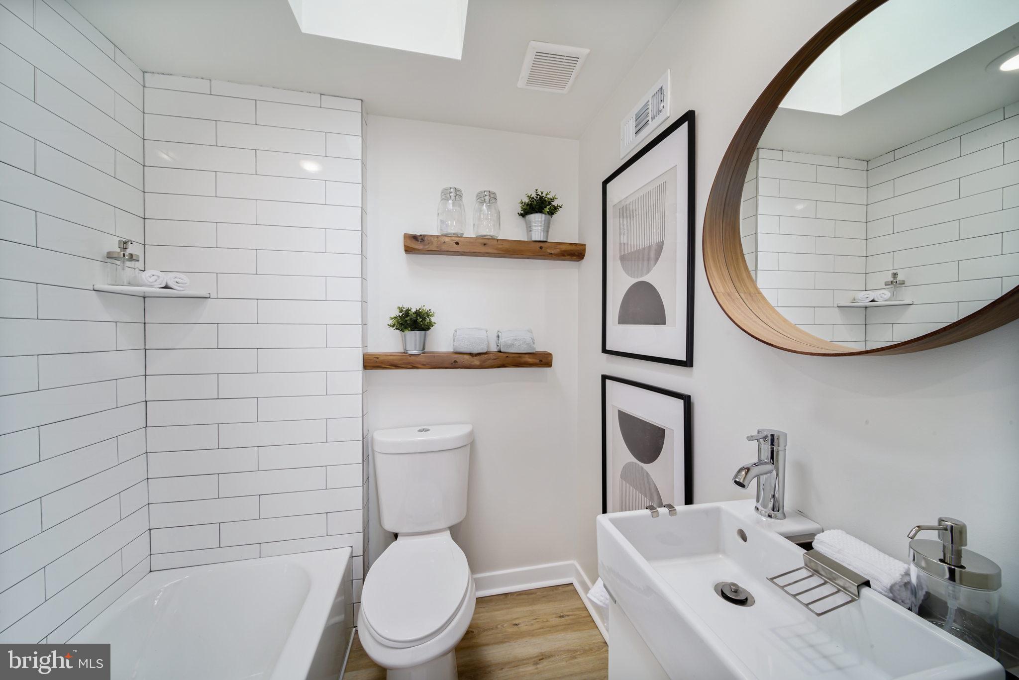 KENSINGTON - Residential