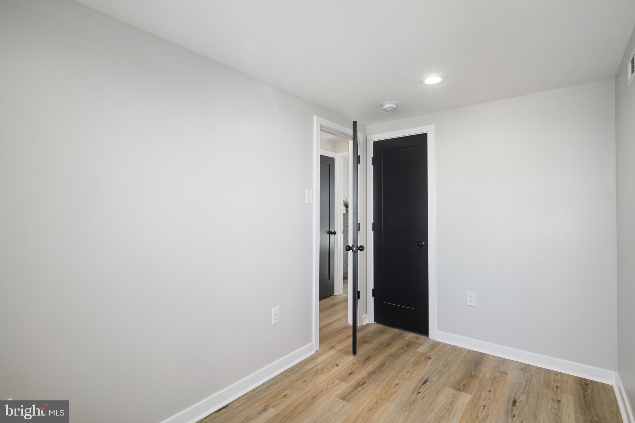 KENSINGTON - Residential