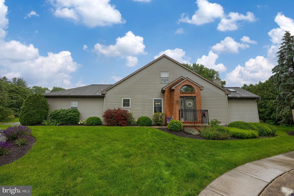 Photo of 163 River Bend Park, LANCASTER, PA 17602 (MLS # PALA2070452)