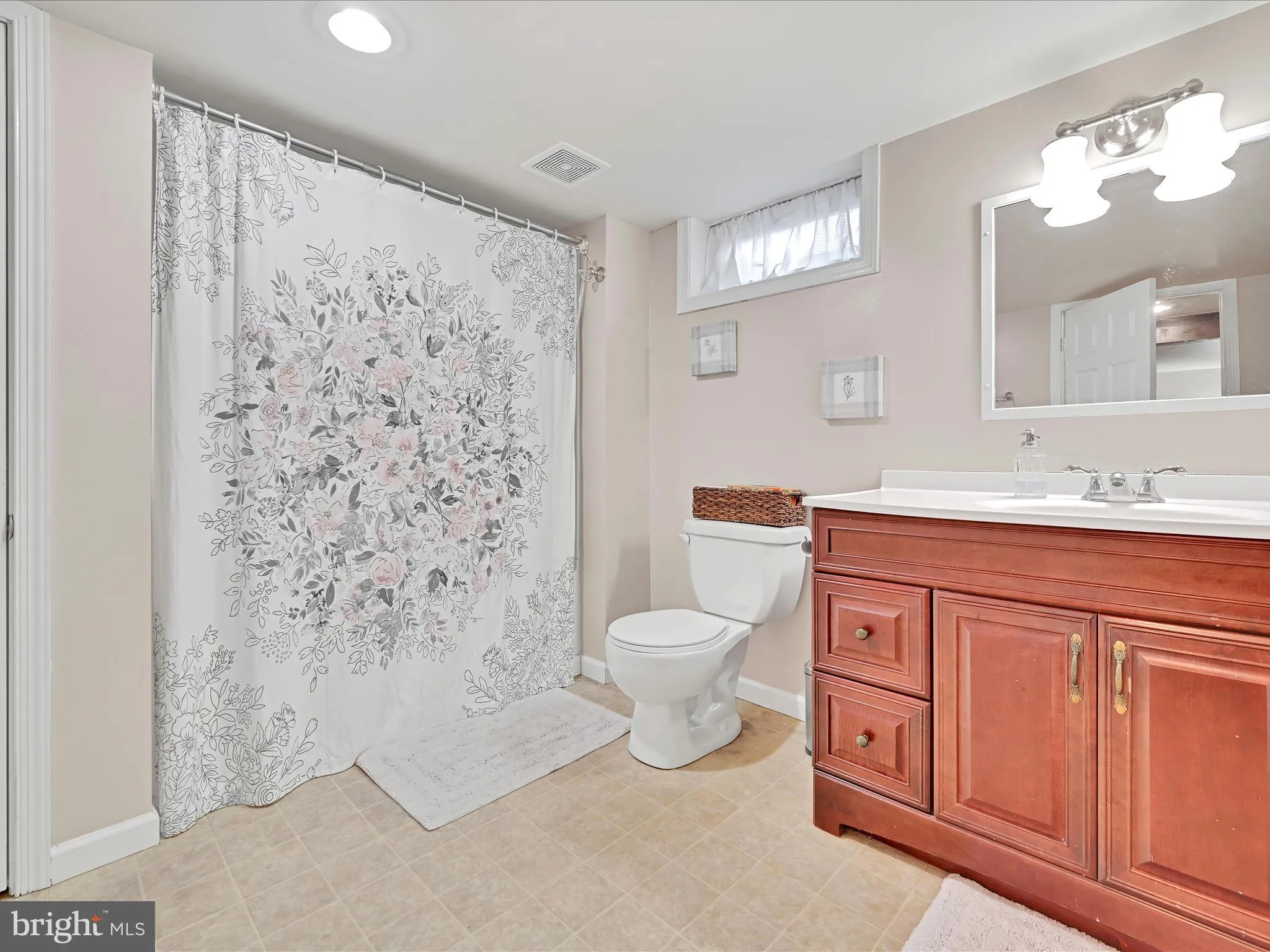 Denver, Pennsylvania 17517, United States, 3 Bedrooms Bedrooms, ,2 BathroomsBathrooms,Residential,Coming Soon,93087