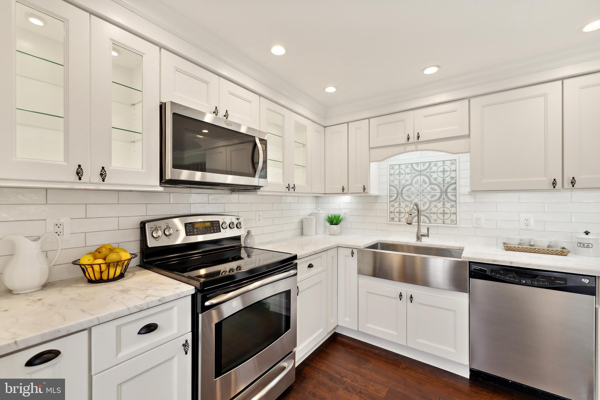 LAKEWOOD HILLS - Residential