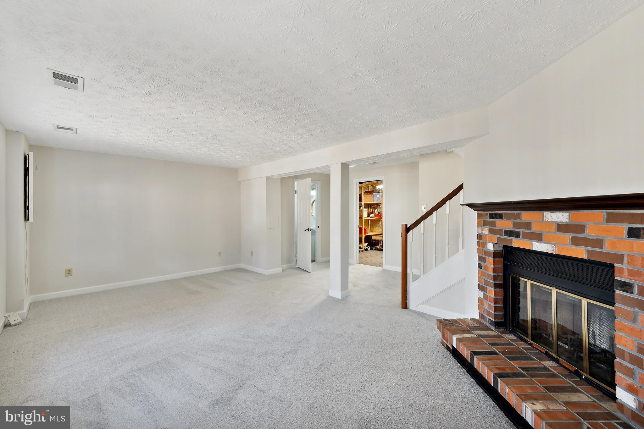 LAKEWOOD HILLS - Residential