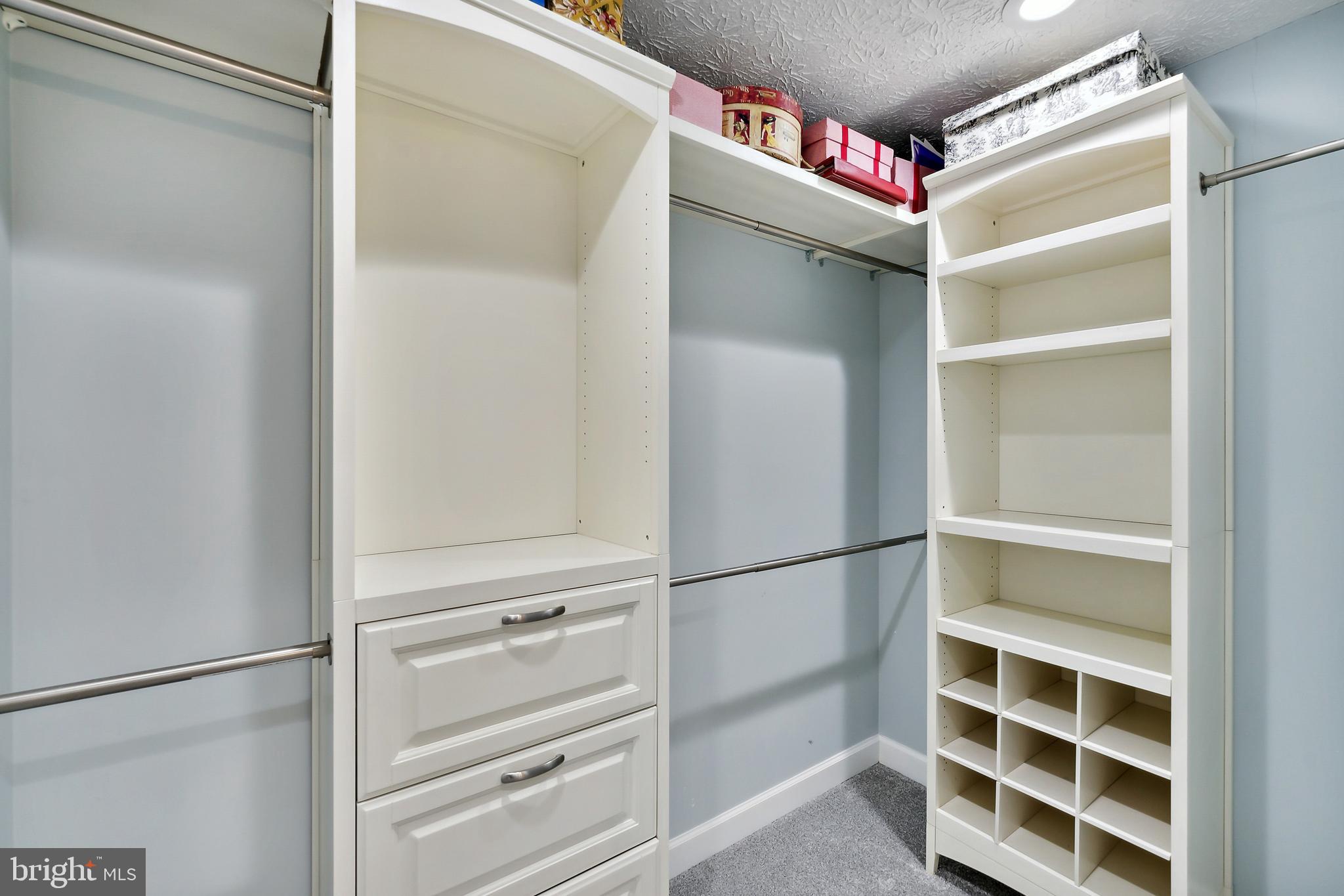 LAKEWOOD HILLS - Residential