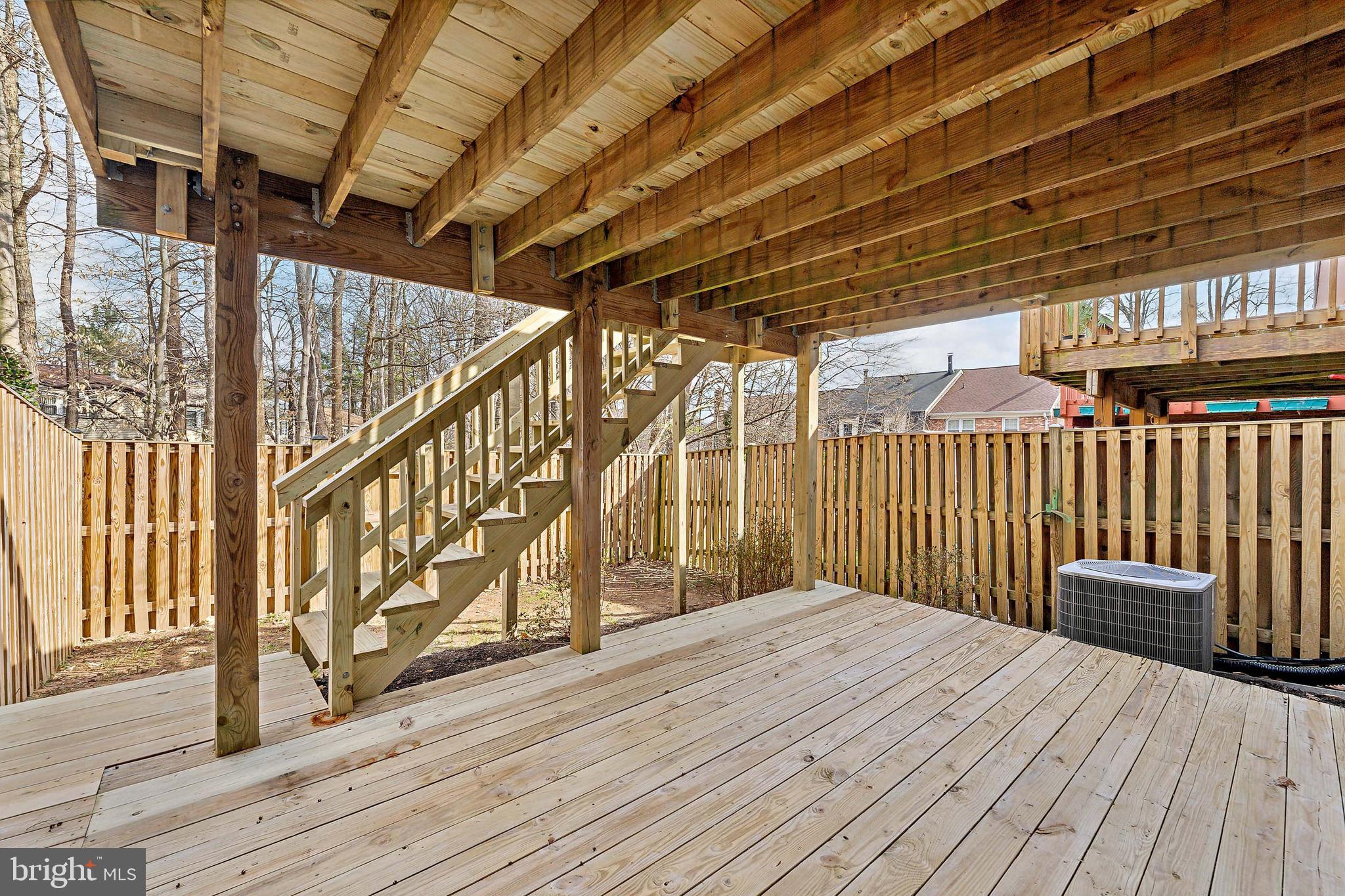 LAKEWOOD HILLS - Residential