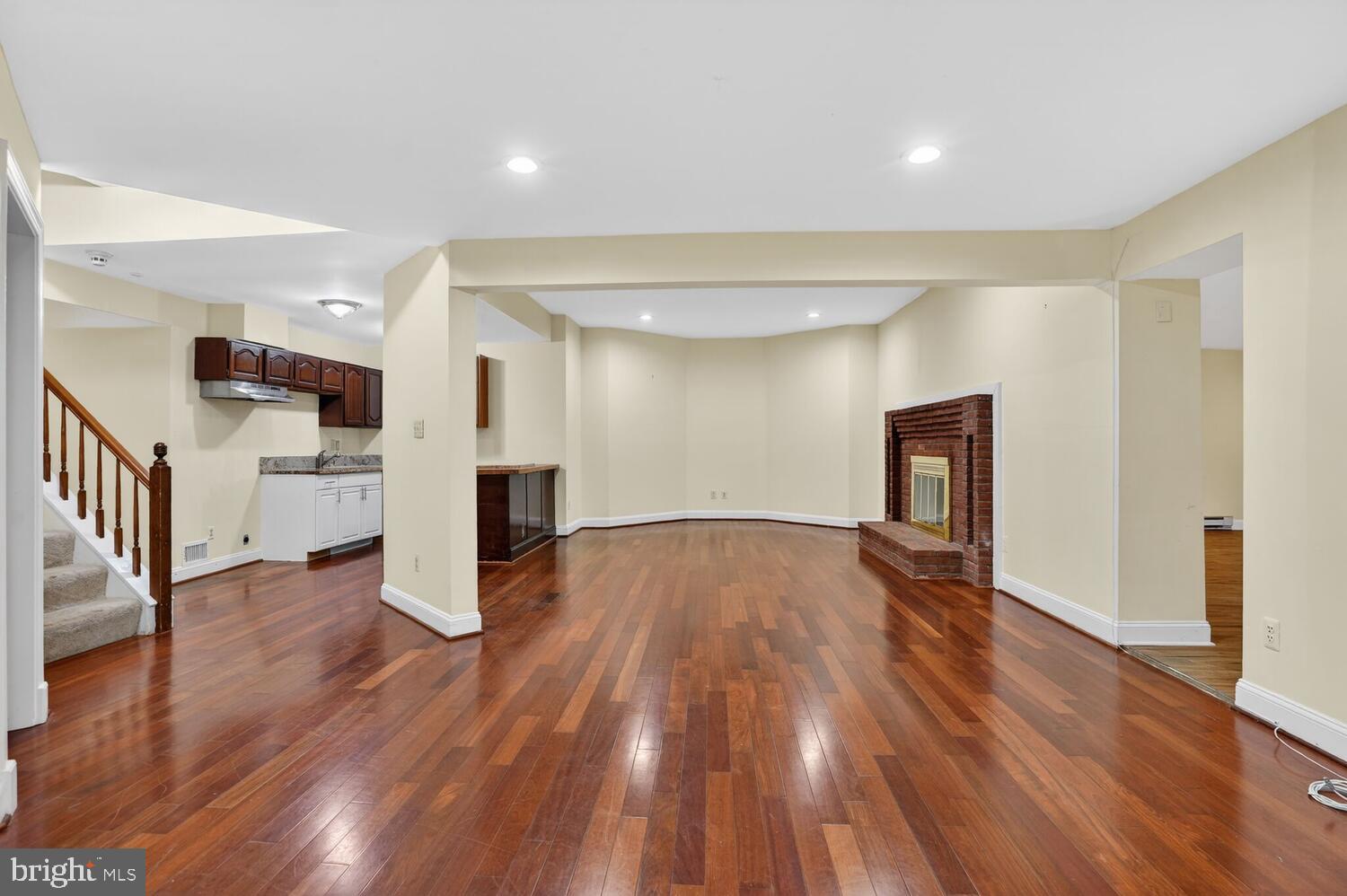 GEORGETOWN MANOR ESTATES - Residential