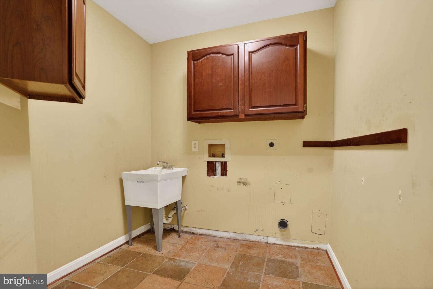 GEORGETOWN MANOR ESTATES - Residential