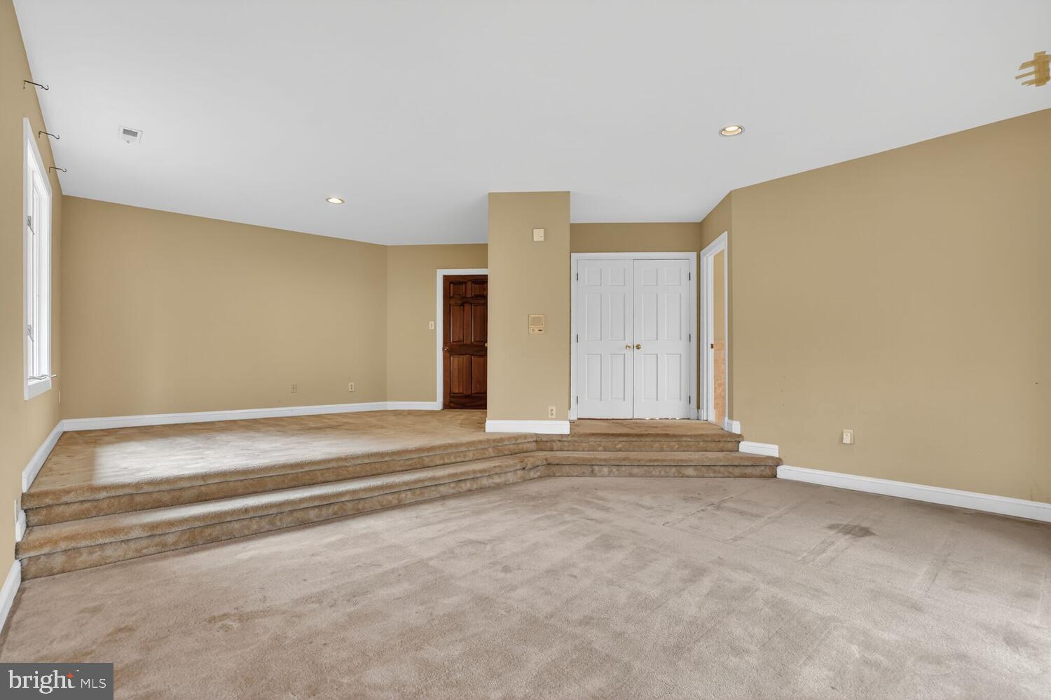 GEORGETOWN MANOR ESTATES - Residential