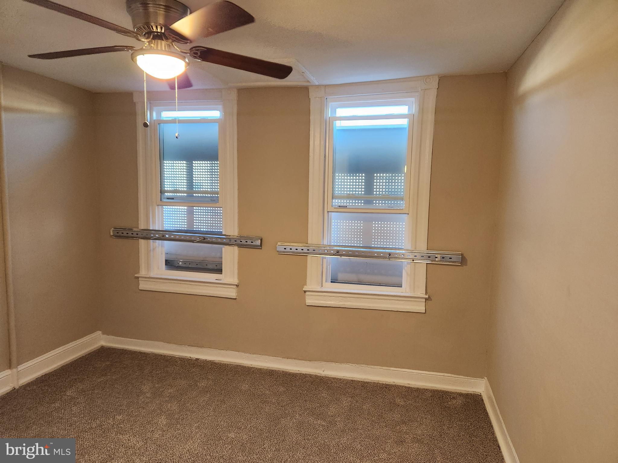 516 N ROBINSON STREET