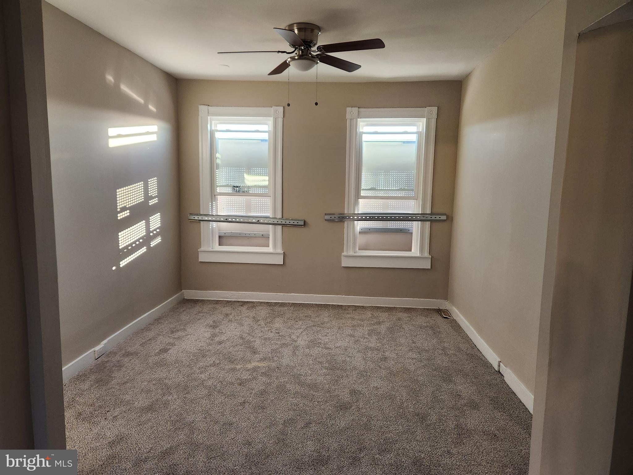 ELWOOD PARK - Residential