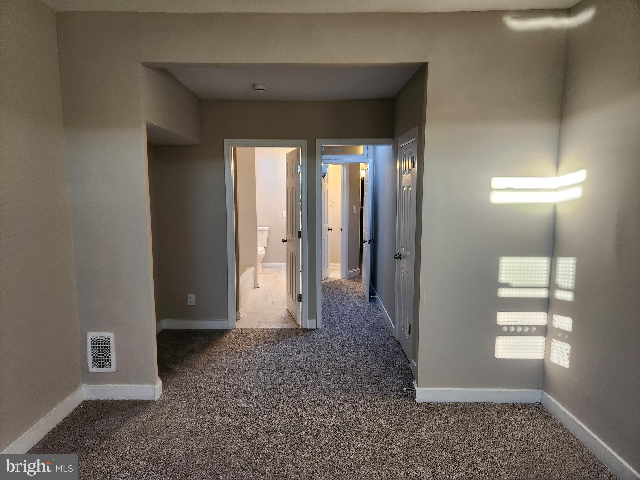 ELWOOD PARK - Residential