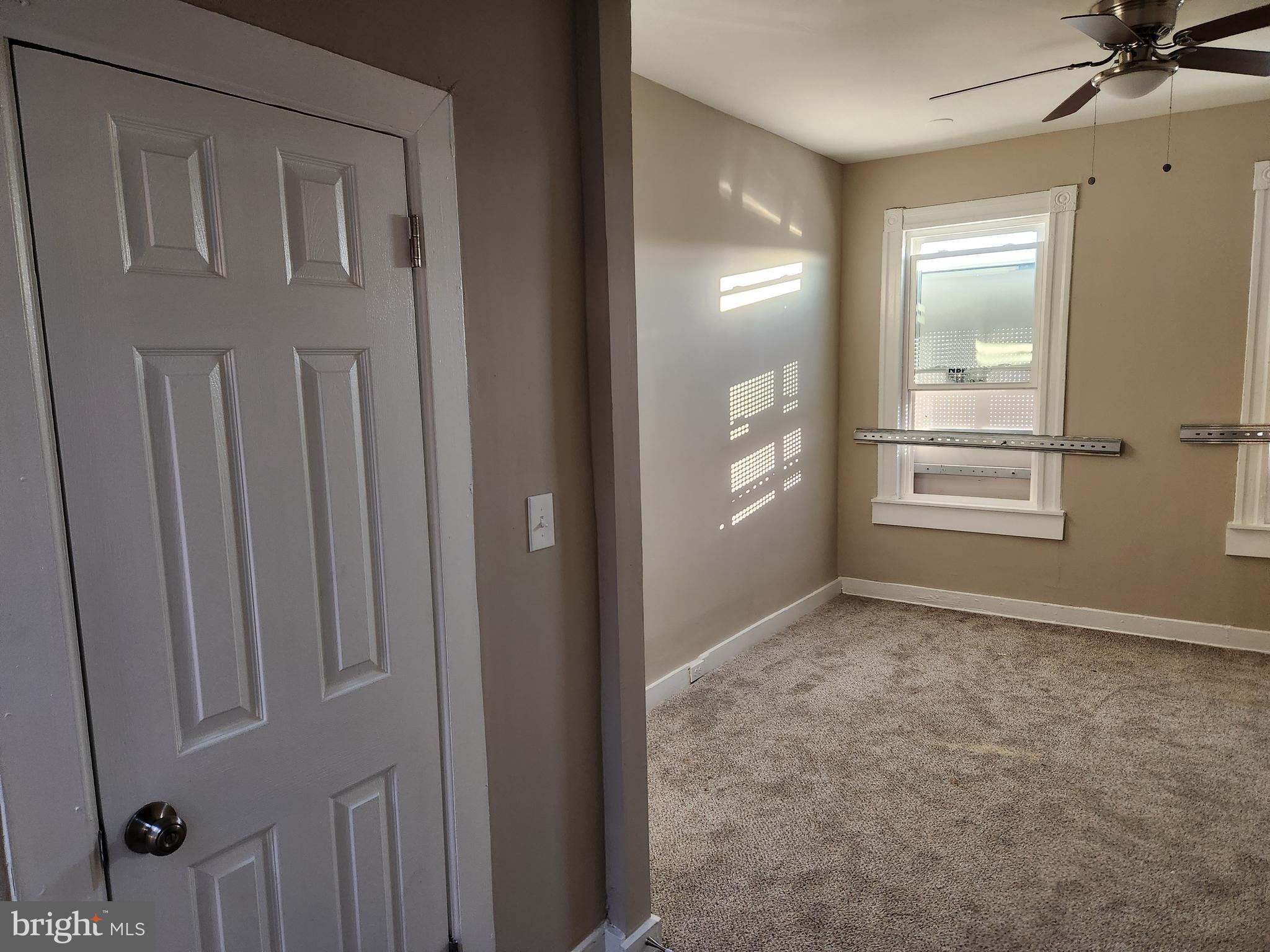 ELWOOD PARK - Residential