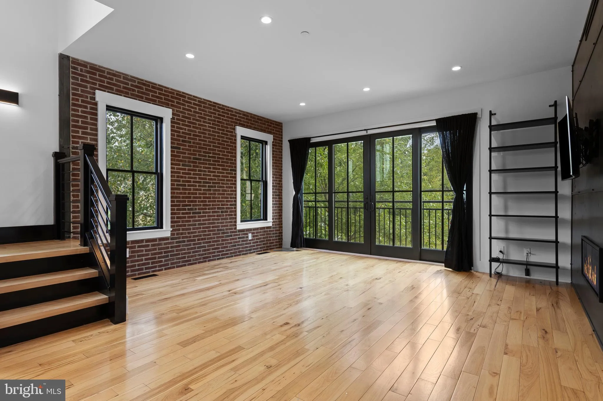 Wayne, Pennsylvania 19087, United States, 3 Bedrooms Bedrooms, ,4 BathroomsBathrooms,Residential,Active,213981