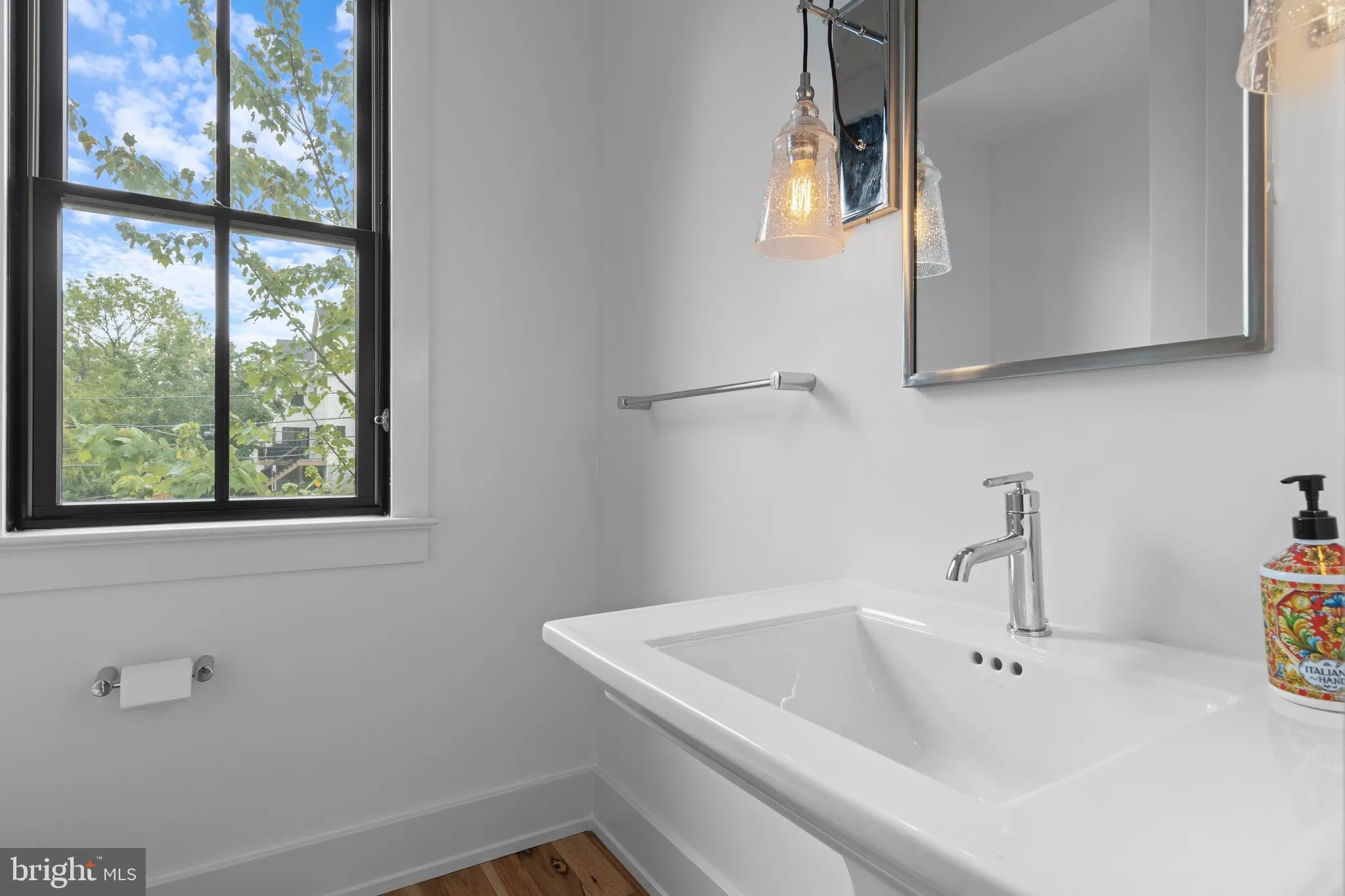 Wayne, Pennsylvania 19087, United States, 3 Bedrooms Bedrooms, ,4 BathroomsBathrooms,Residential,Active,213981