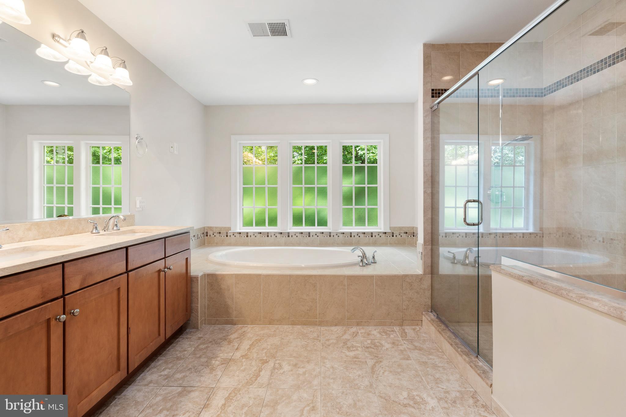 ANNAPOLIS RIDGE - Residential