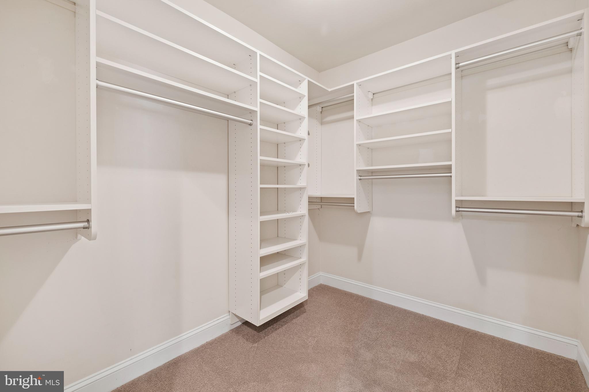 ANNAPOLIS RIDGE - Residential