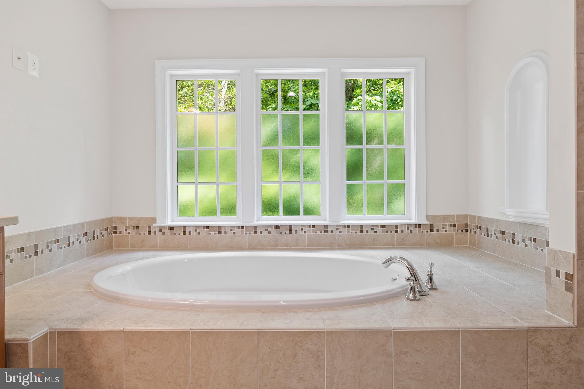 ANNAPOLIS RIDGE - Residential