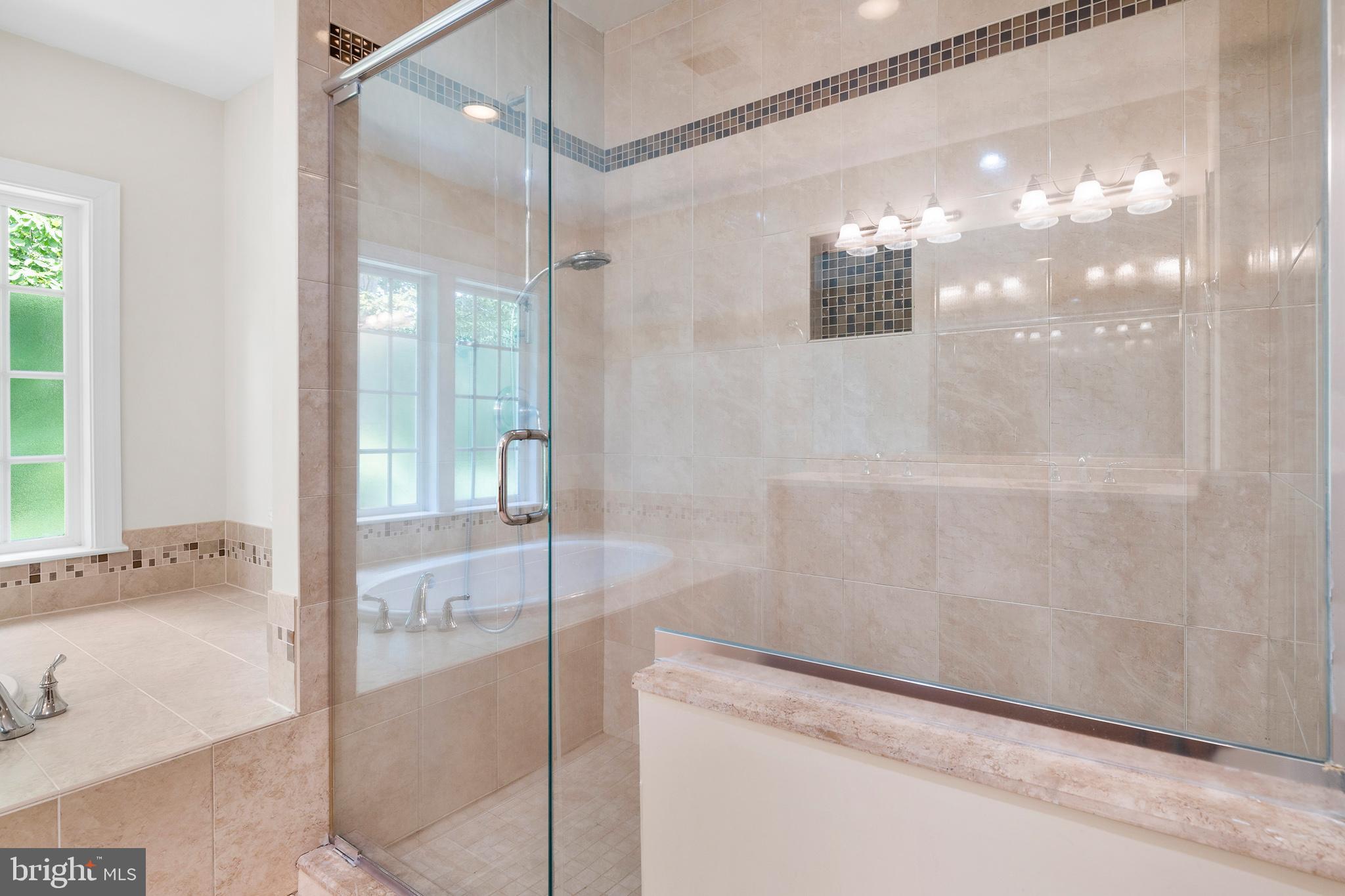 ANNAPOLIS RIDGE - Residential