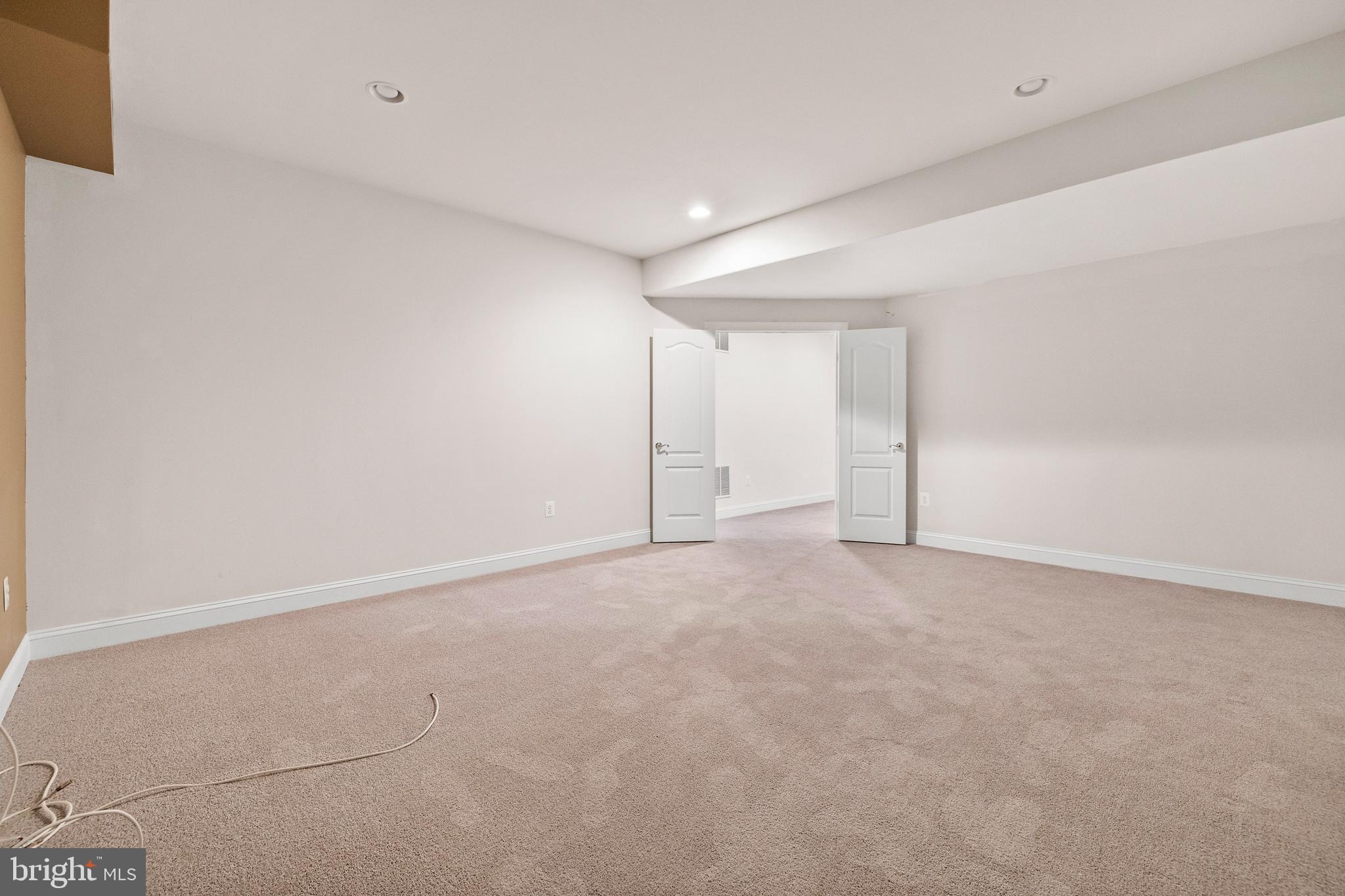 ANNAPOLIS RIDGE - Residential