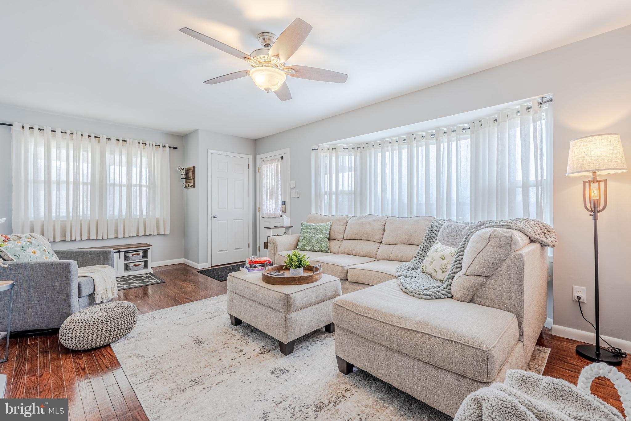 WEST HILLS - Residential