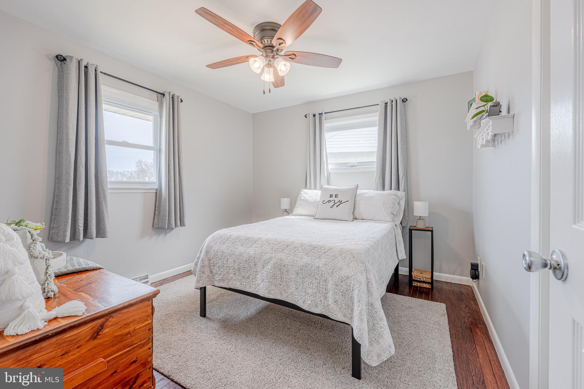 WEST HILLS - Residential