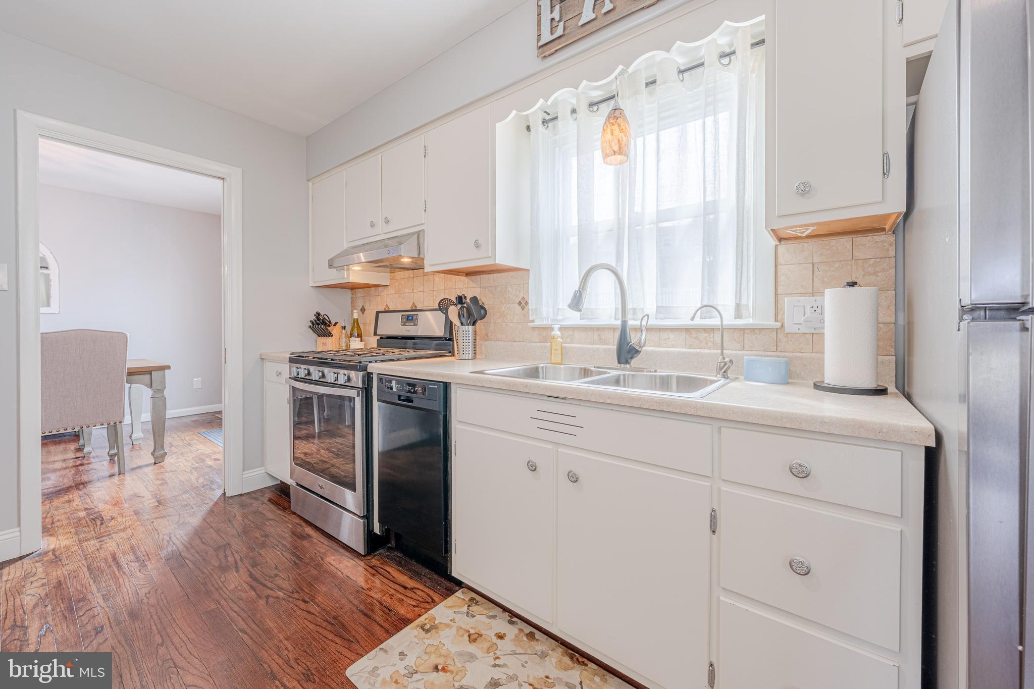 WEST HILLS - Residential