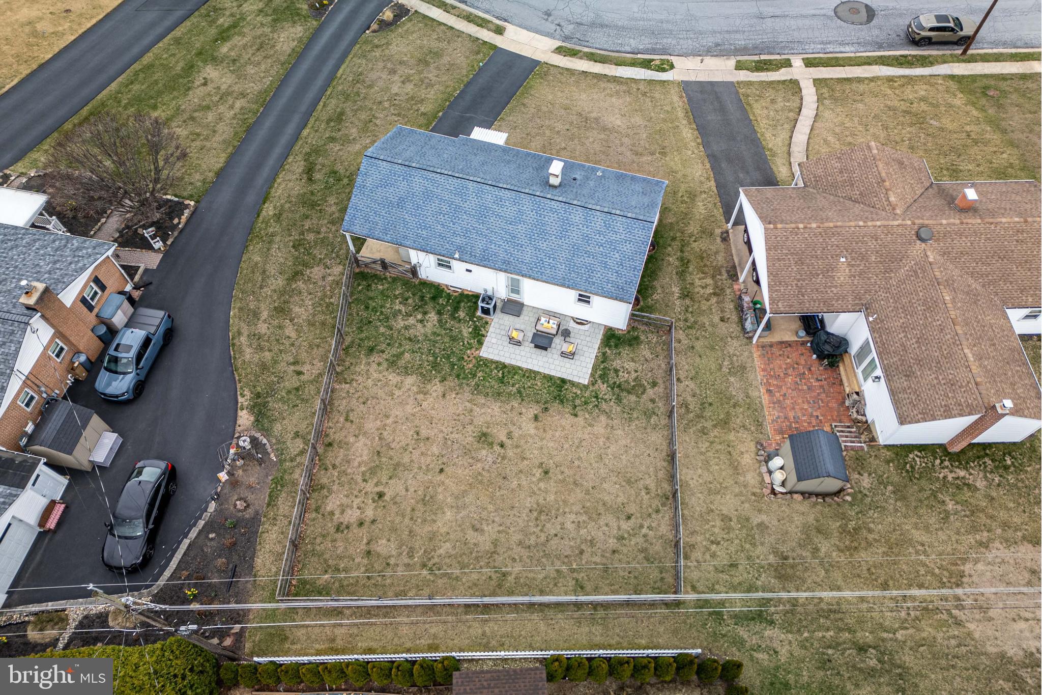 WEST HILLS - Residential