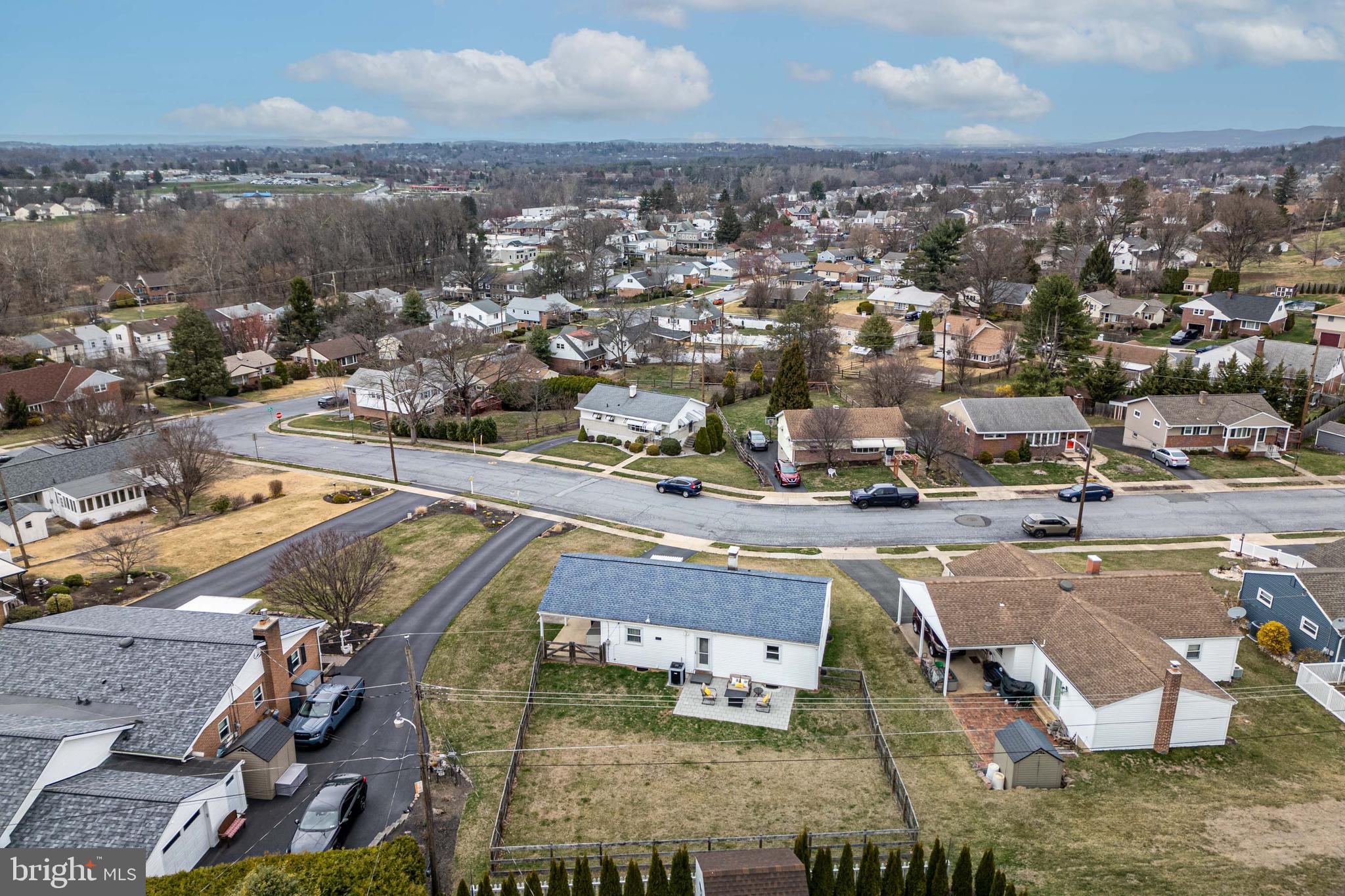 WEST HILLS - Residential