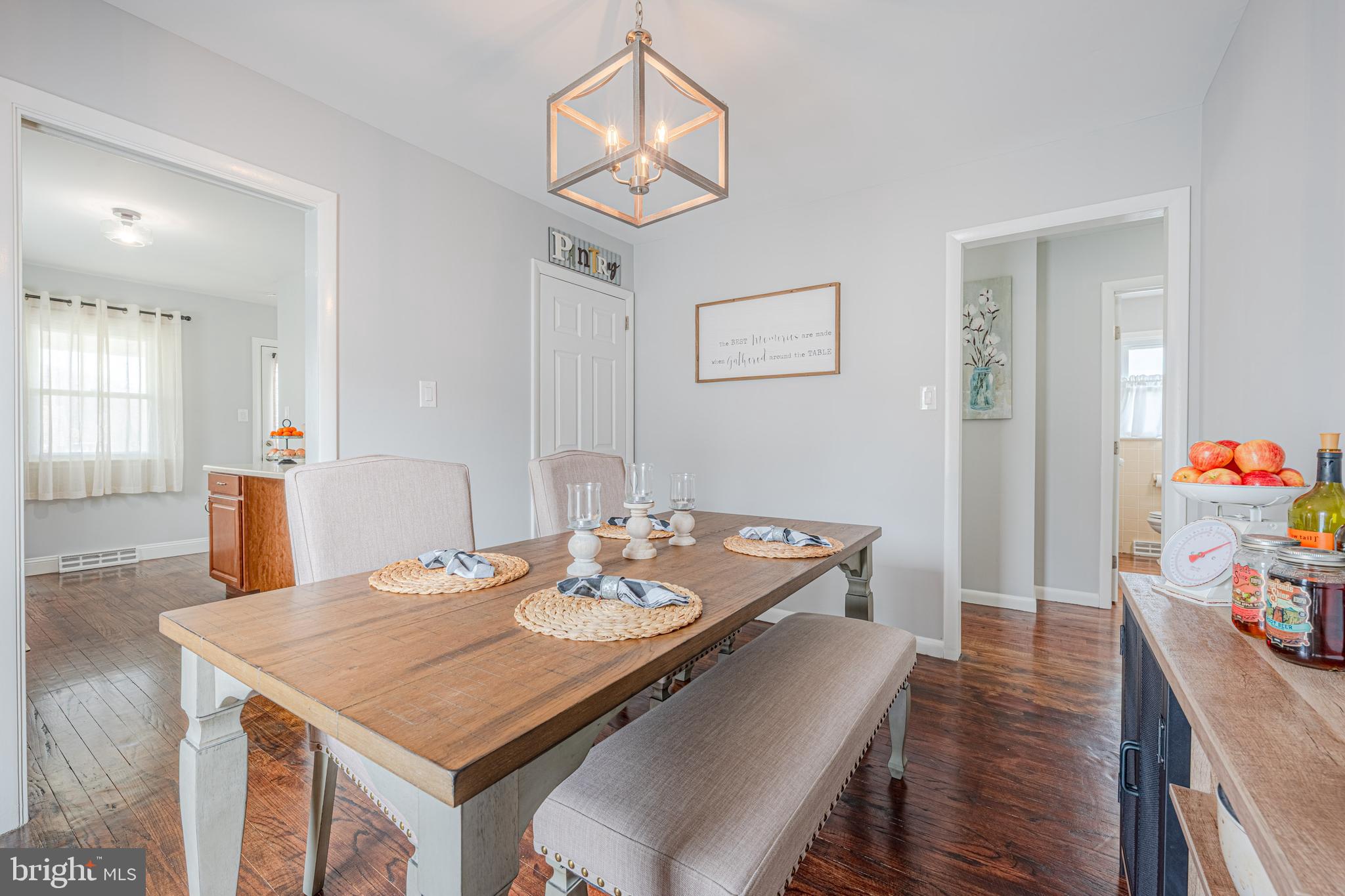 WEST HILLS - Residential