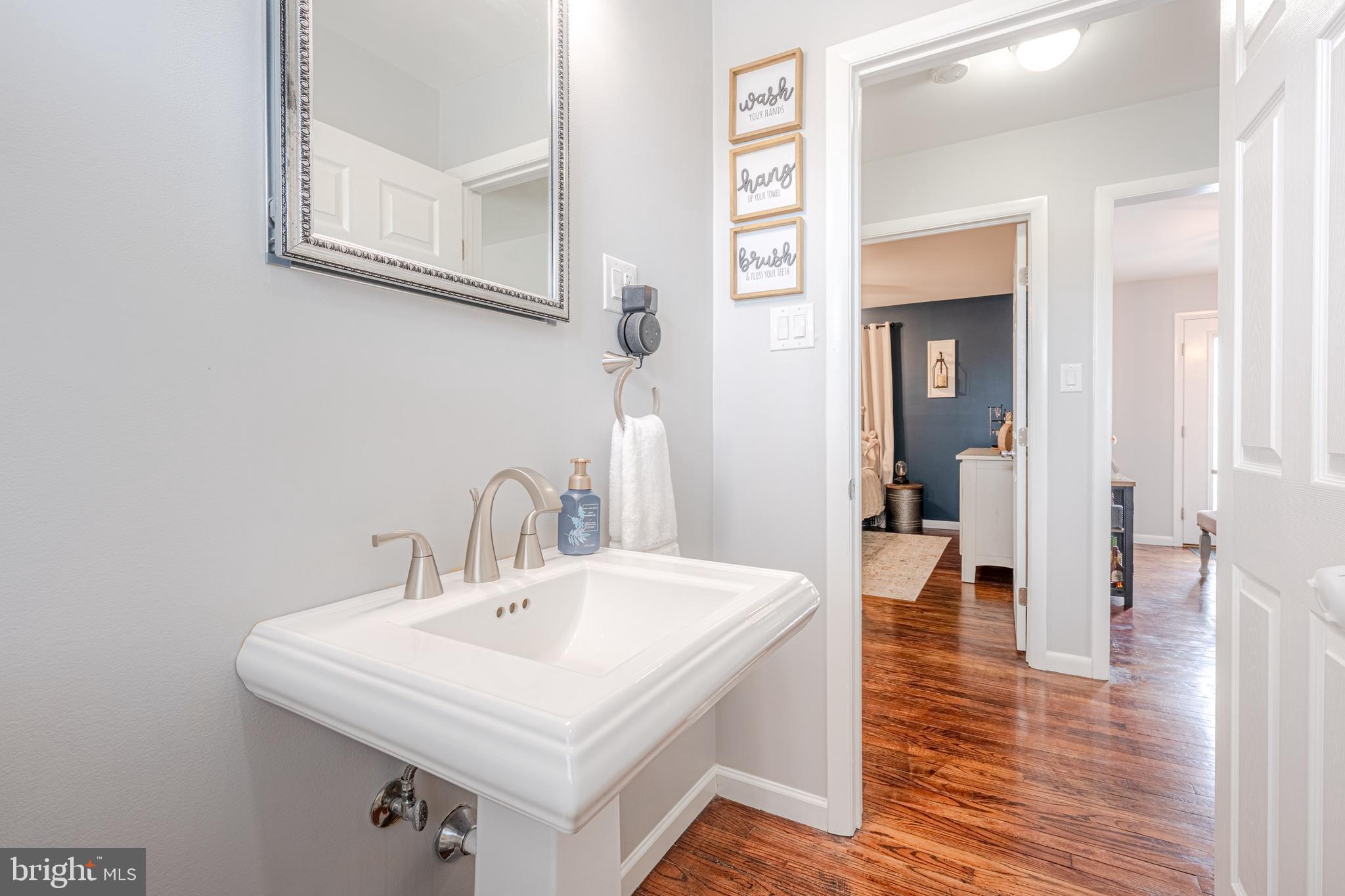 WEST HILLS - Residential