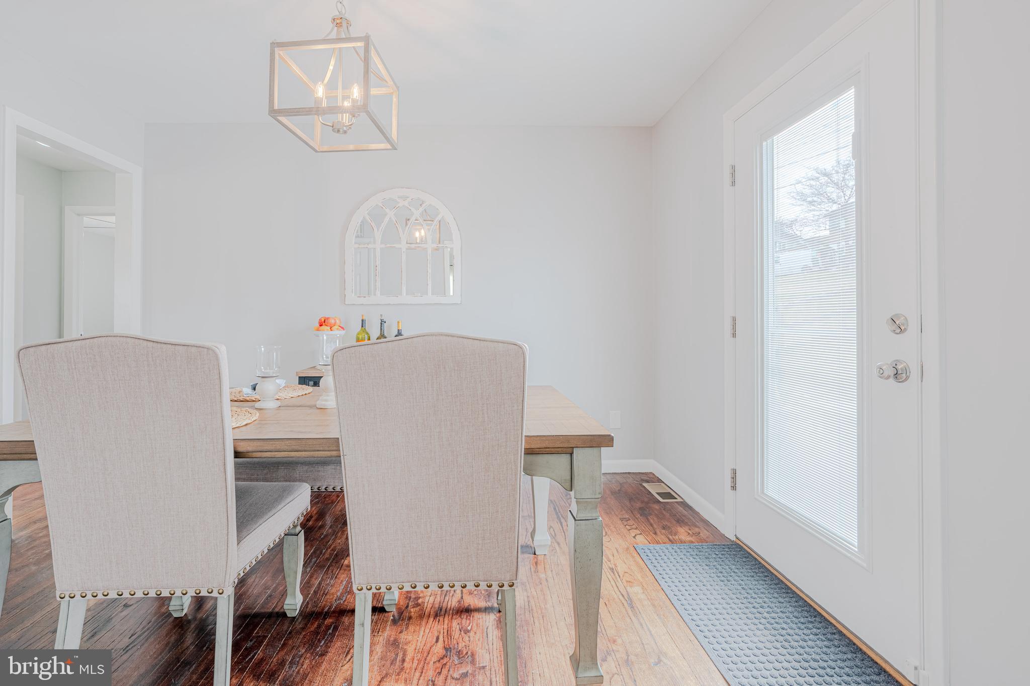 WEST HILLS - Residential