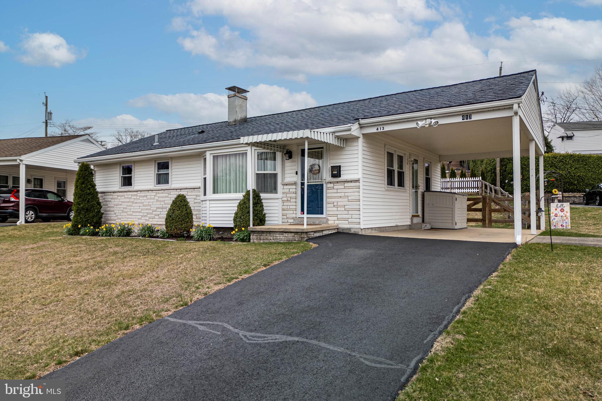 WEST HILLS - Residential