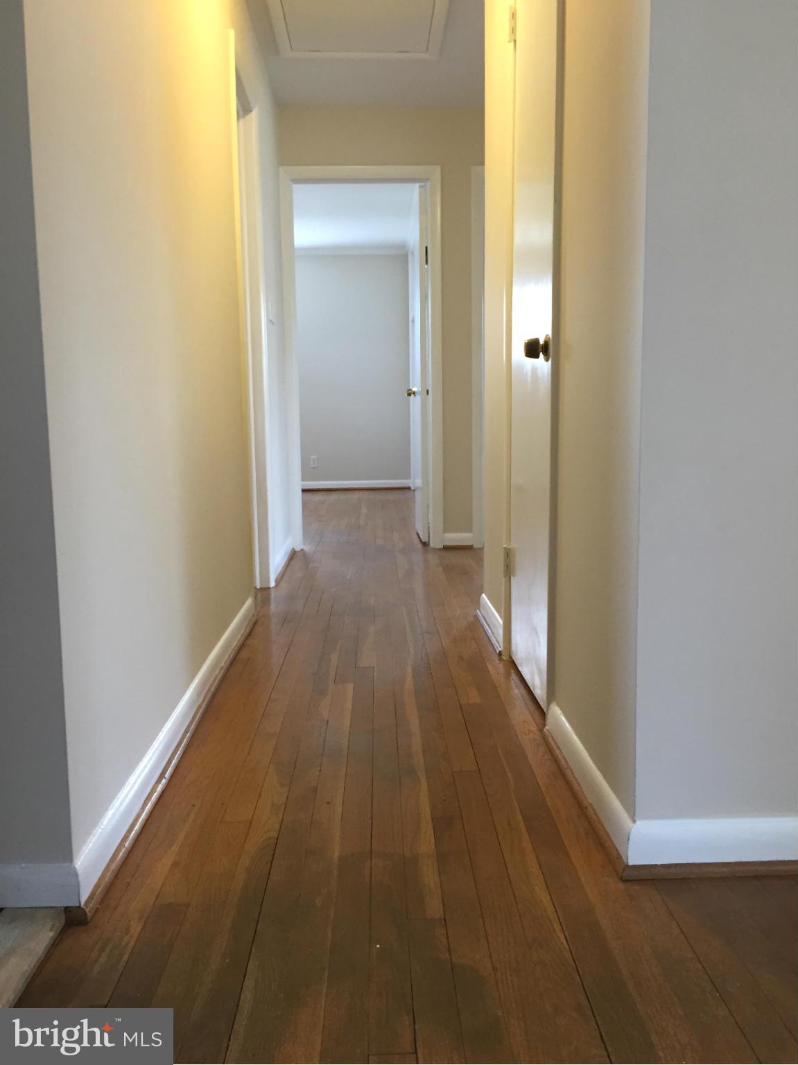 BROYHILLS MCLEAN ESTATES - Residential Lease