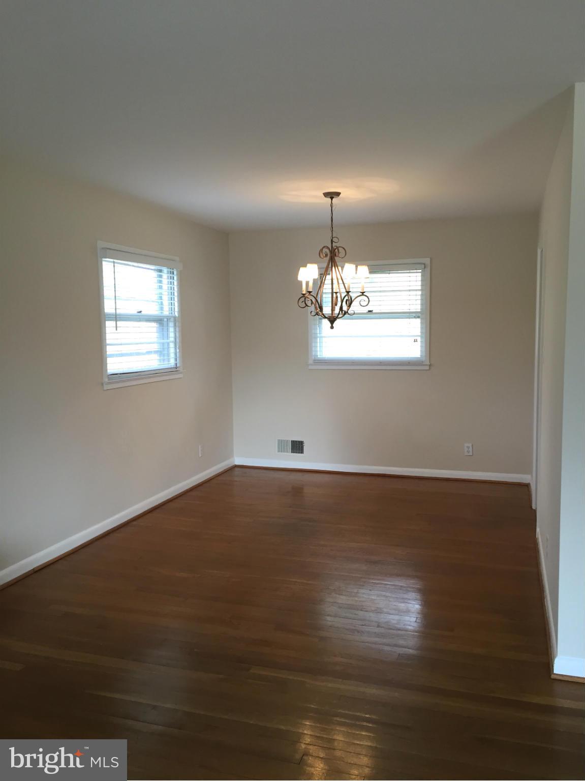 BROYHILLS MCLEAN ESTATES - Residential Lease