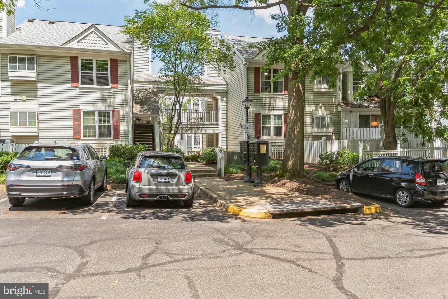 COURTBRIDGE - Residential Lease