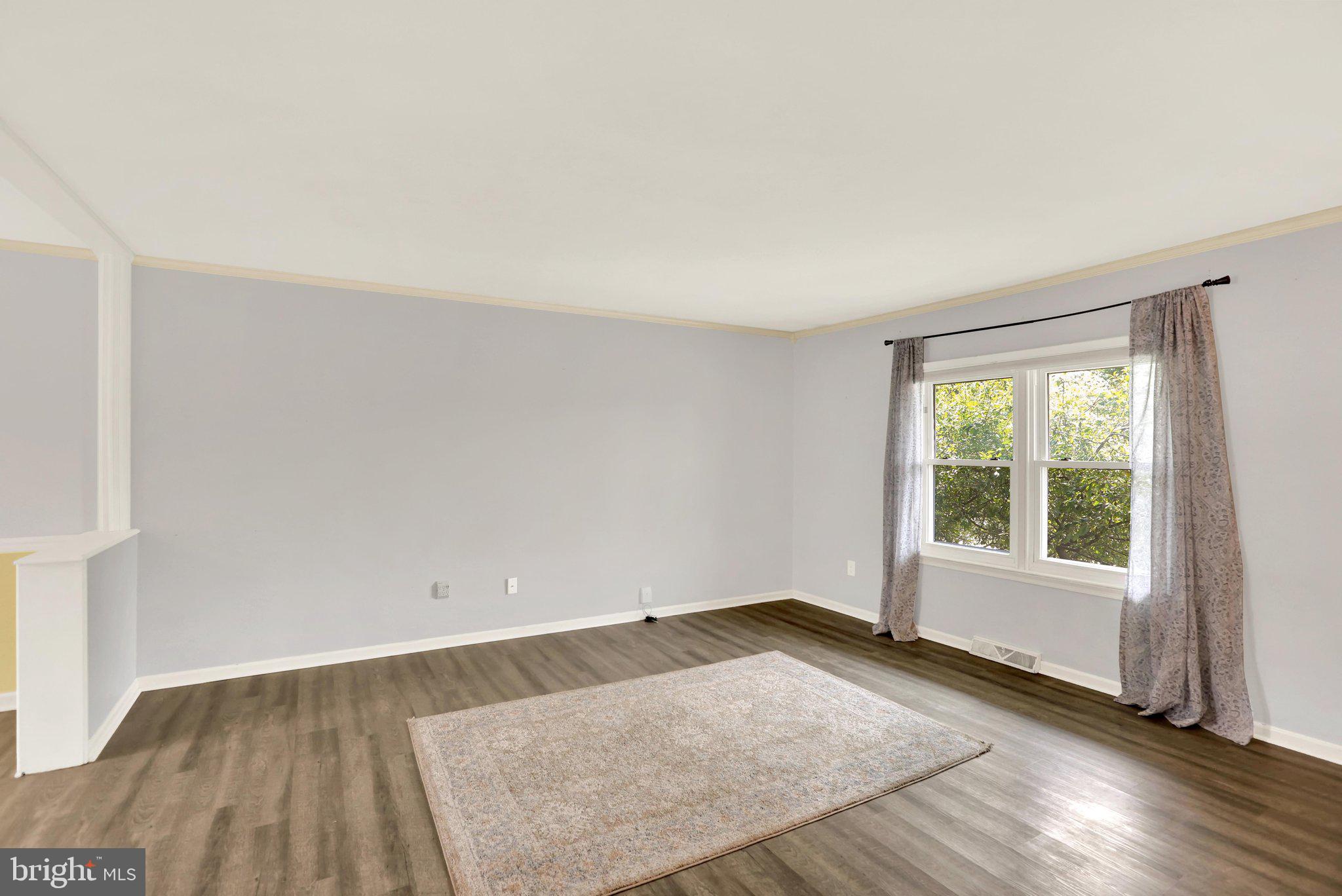 809 EVERGREEN DRIVE