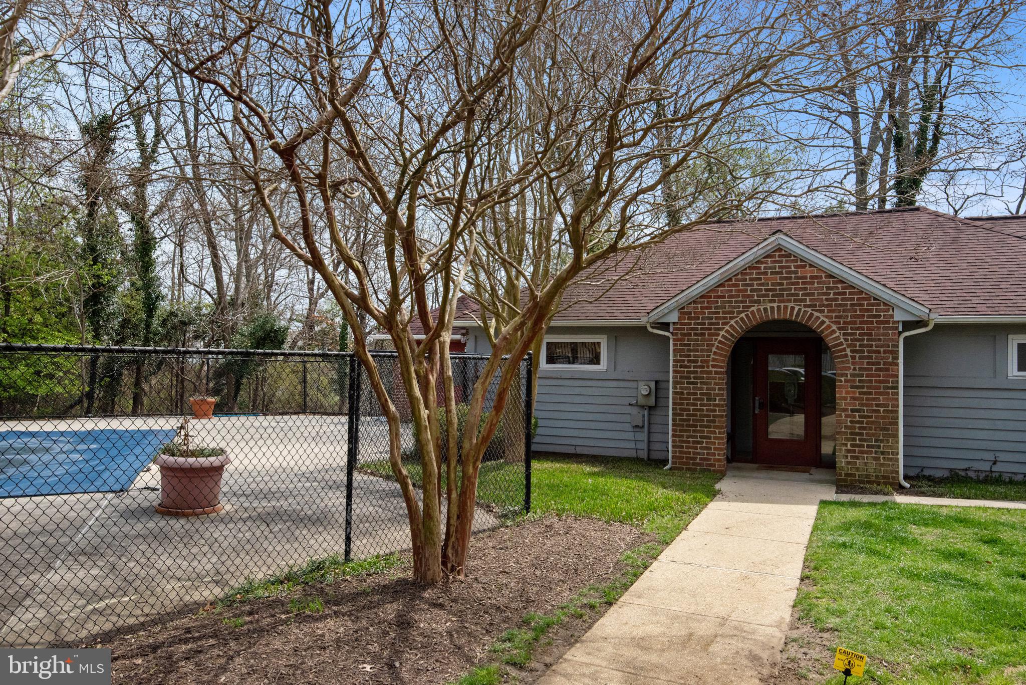 LAKE HERON CONDO - Residential